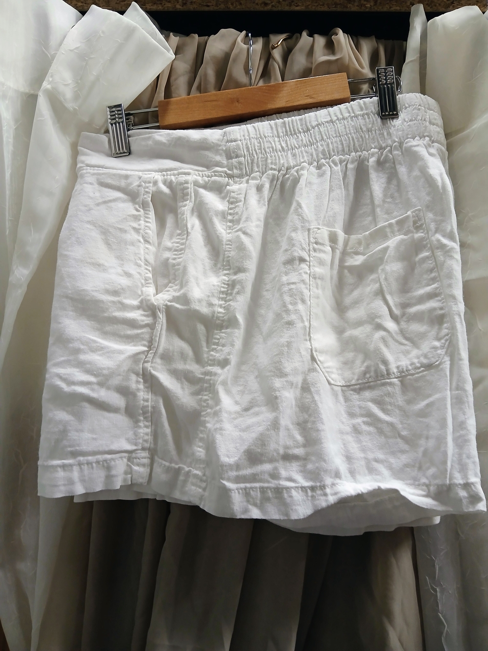 White Women's Linen-Blend Casual Shorts - Picture 5 of 5